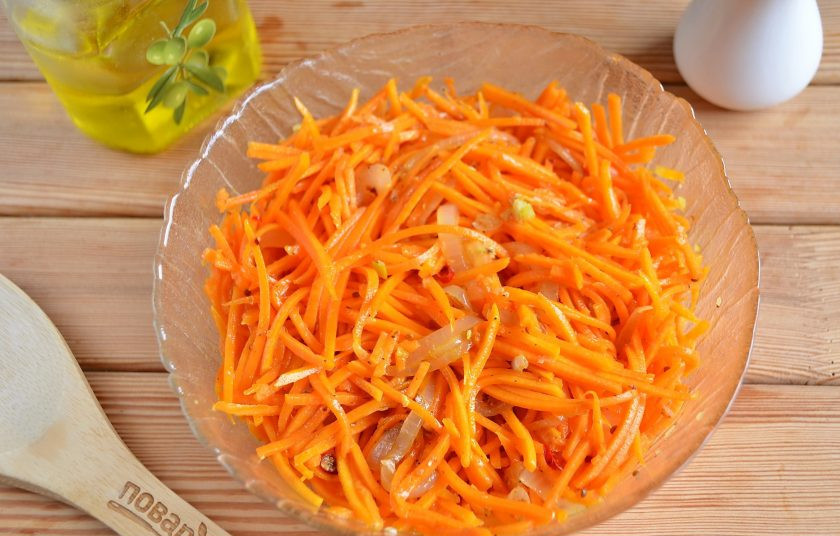 1. Этап. Тыква по-корейски: Перемешайте и отправьте в холодильник на 2 часа. Тыква по-корейски готова!