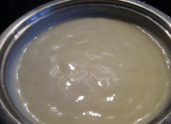 1. Этап. Каннеллони с творогом: Варим соус еще пару минут на медленном огне и затем снимаем с огня.