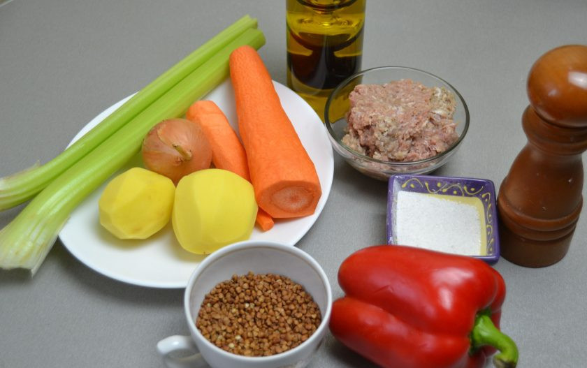 1. Этап. Овощной суп с гречкой: Подготовьте ингредиенты.