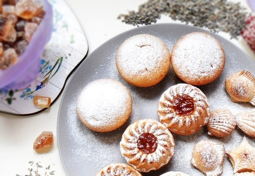 1. Этап. Кексы Оригинальные: А так же можно посыпать всю охлажденную выпечку сахарной пудрой.