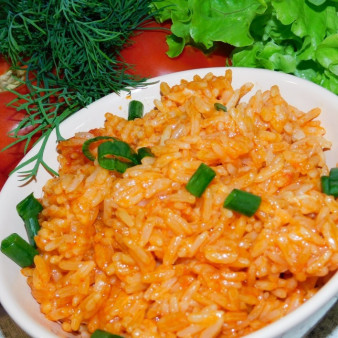 Томатный рис с сыром