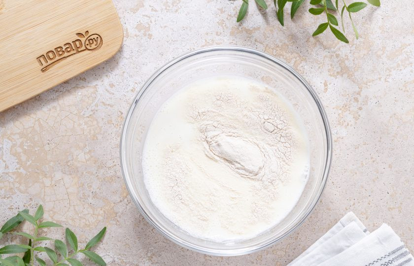 1. Этап. Йогурт на кокосовом молоке: Отлейте 250 мл. получившейся смеси и добавьте лимонный пектин. Измельчите блендером до однородности.