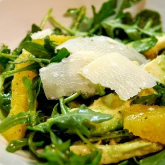 Салат с авокадо простой