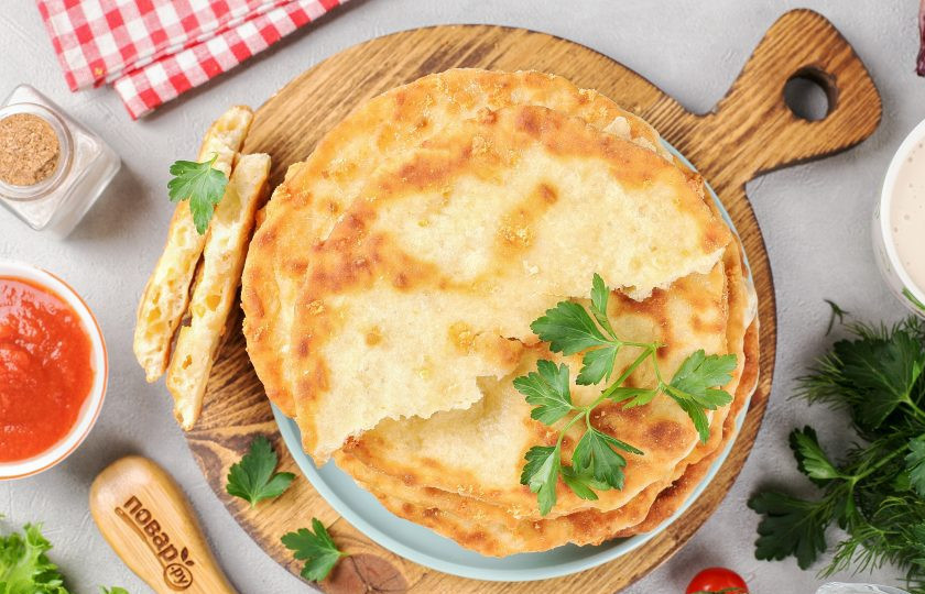 1. Этап. Лепёшки сырные на ряженке: Лепёшки сырные на ряженке готовы. Приятного аппетита!