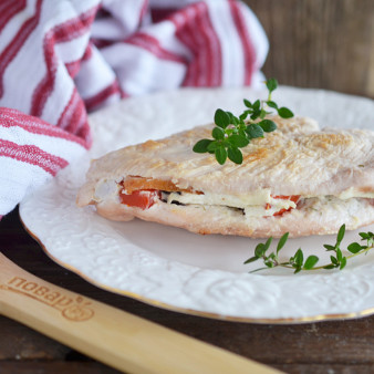 Куриная грудка с травами в духовке