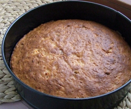 1. Этап. Морковная коврижка: 5. Теперь вы знаете, как приготовить морковную коврижку. Минут через 40 она будет готова. Вот такая вкуснятина получится. Остудите немного и подавайте к столу. Приятного аппетита!