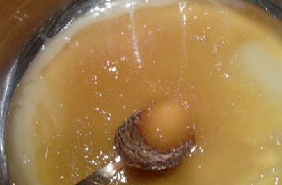 1. Этап. Щи московские: Мед растворяем в мятном отваре.