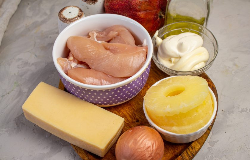 1. Этап. Салат Екатерина Мудрая: Подготовьте все необходимые ингредиенты.