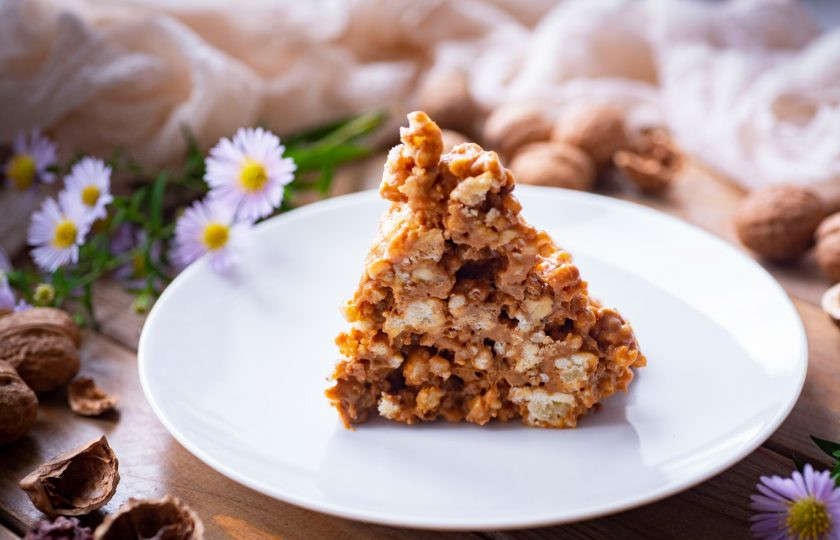 1. Этап. Торт Муравейник с медом: Утром подавайте торт 