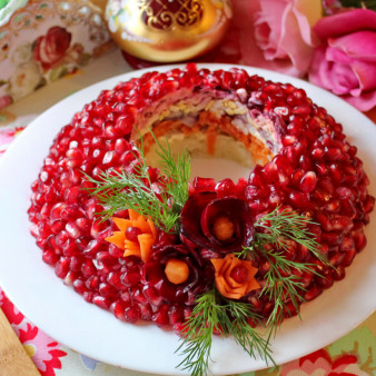 Салат Гранатовый браслет с языком