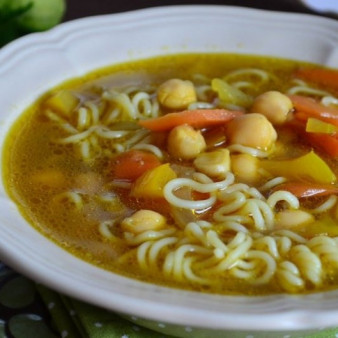 Суп с нутом и вермишелью