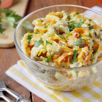 Салат из свинины и моркови