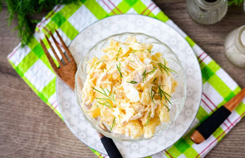 1. Этап. Салат Гавайский с курицей: Приятного аппетита!