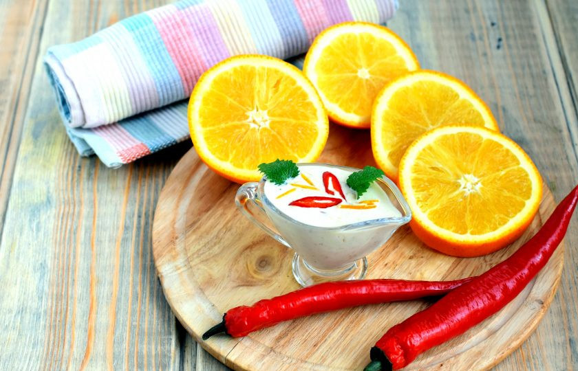 1. Этап. Майонезный соус: Подавайте соус к блюдам из птицы, креветкам или рису.