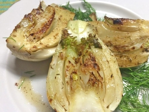 1. Этап. Жареный фенхель: Обжарьте фенхель со всех сторон до румяной корочки. Приятной дегустации!