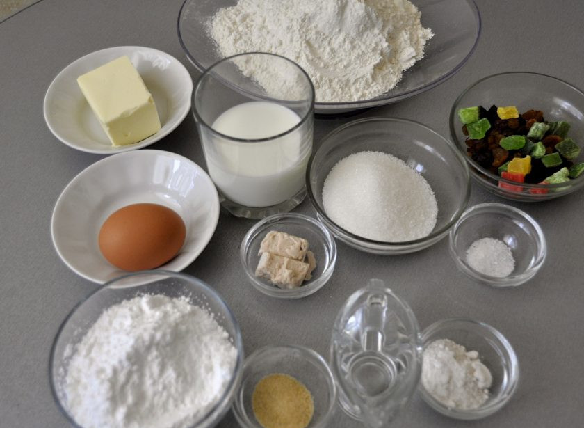 1. Этап. Кулич на молоке: Подготовьте ингредиенты.