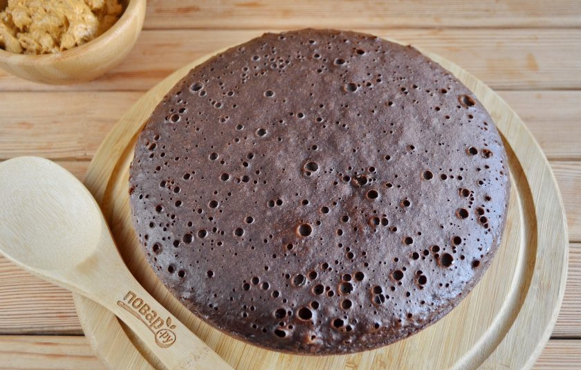 1. Этап. Шоколадный торт с орехами: 9. Бисквит готов, не спешите его резать, ему нужно пару часов для остывания.