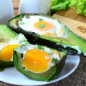 Яичница в авокадо