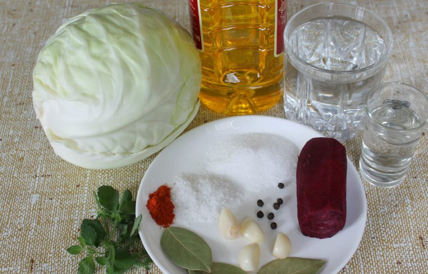 1. Этап. Заварная капуста на зиму: Подготовим ингредиенты.