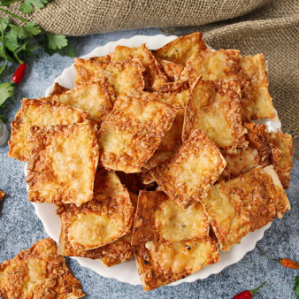 Чипсы с сыром