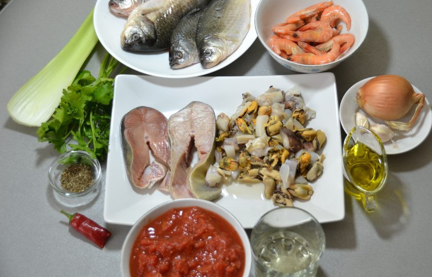 1. Этап. Зуппа ди пеше: Подготовьте ингредиенты.