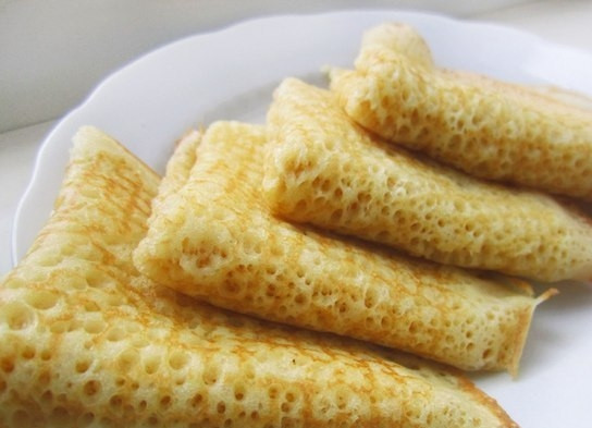 1. Этап. Заварные блины на кефире и кипятке: 4. И вот такие ажурные, пышные и красивые блины у вас получатся. Приятного аппетита!