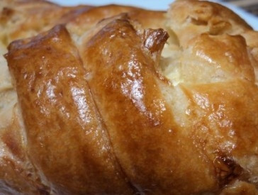 1. Этап. Слоеный сырный пирог: Ставим в разогретую до 180 градусов духовку и выпекаем до красивой румяной корочки. И не открывайте духовку раньше времени!