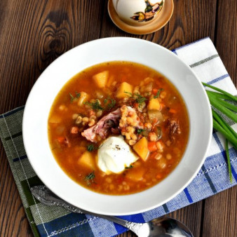 Рассольник с копченостями