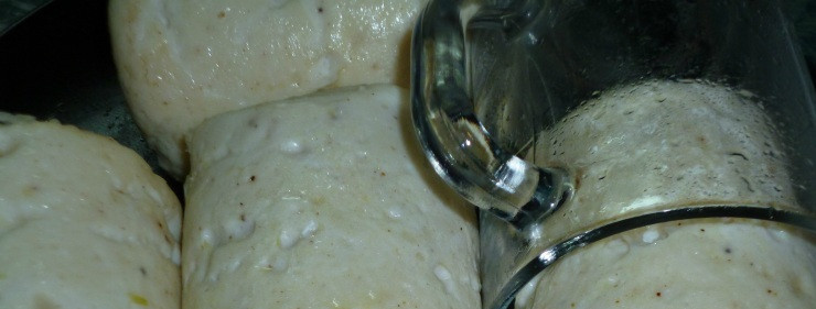 1. Этап. Домашняя вареная колбаса из курицы: 5. После запекания достаем колбасу и даем ей немного остыть.