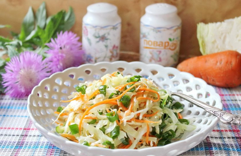 1. Этап. Капуста с чесноком и морковью: Капуста с морковью и чесноком готова. Можно подавать к столу. Приятного аппетита!