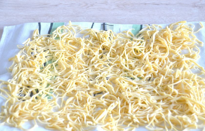 1. Этап. Классическая итальянская паста: Чтобы паста не слежалась, растряхните ее, разложите на салфетке.
