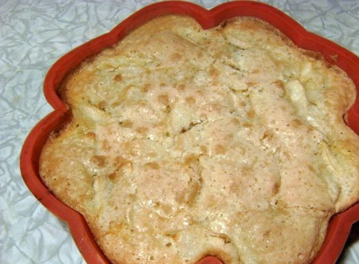 1. Этап. Шарлотка на маргарине с яблоками: Выпекать при 180 градусах 40 минут.