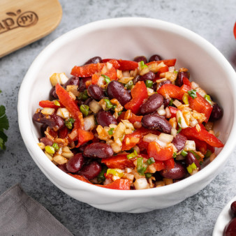 Салат из фасоли по-болгарски