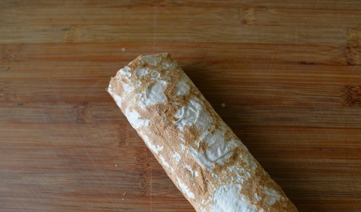 1. Этап. Завертон с индейкой и маринованными овощами: Сворачиваем в рулет.