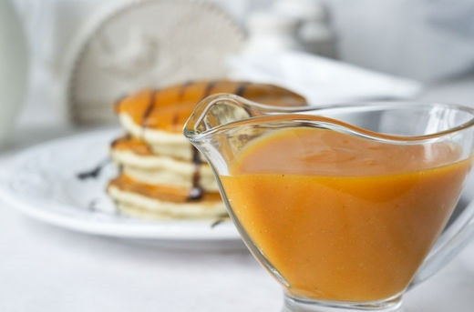 1. Этап. Облепиховый крем: 3. По истечении времени убираю сотейник с огня, остужаю и ввожу сливочное масло (его количество можно варьировать). Накрываю миску пленкой и отправляю в холодильник до полного остывания. Приятного аппетита!