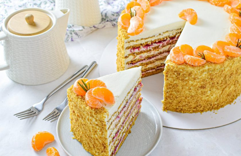 1. Этап. Медовик с малиной: Вкусный медовик с малиной готов!