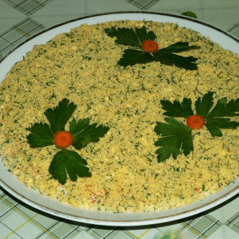 Салат с рыбными консервами