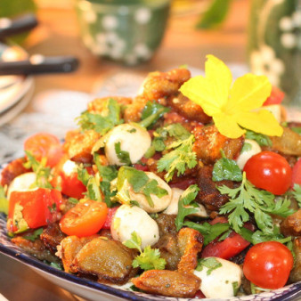 Салат с мягким сыром Чильеджина