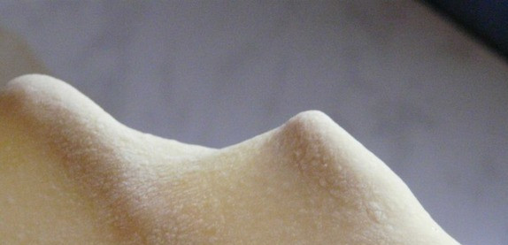 1. Этап. Чак-чак с медом: Еще раз вымешиваем тесто с мукой. Теперь тонко раскатываем.