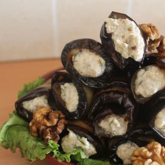 Баклажаны с орехами