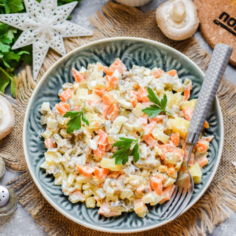 Салат Зимний с шампиньонами
