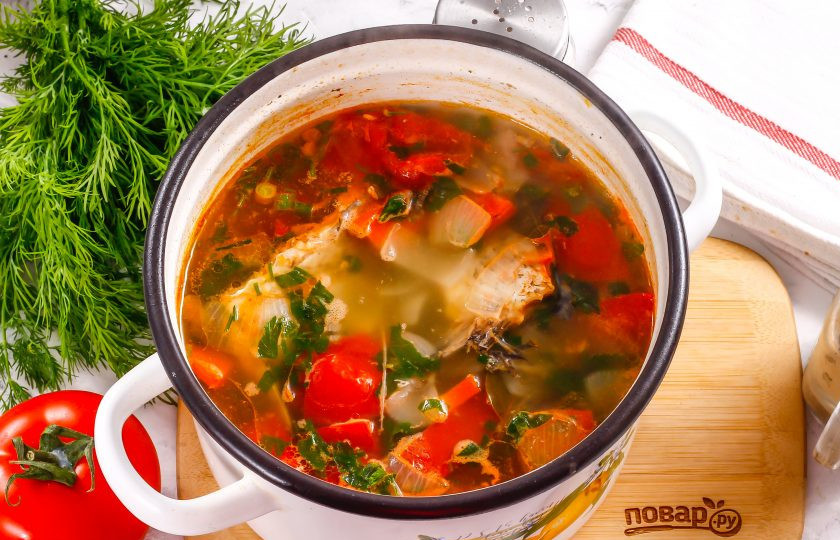 1. Этап. Уха из петуха: Протомите блюдо еще 1-2 минуты и выключите нагрев, попробуйте уху на вкус.
