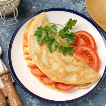 Овсяноблин с сыром и помидорами