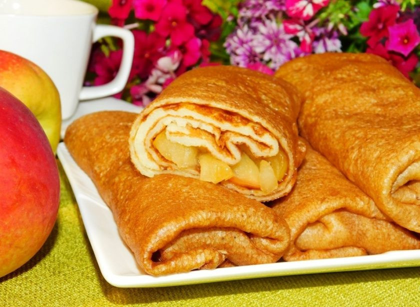 1. Этап. Творожные блины с карамельными яблоками: Приятного чаепития!