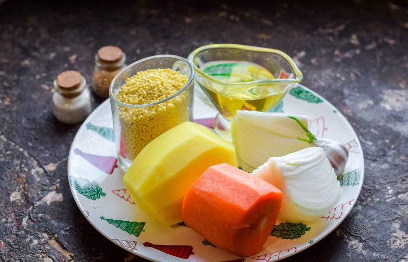 1. Этап. Постный суп с пшеном: Подготовьте все необходимые ингредиенты.