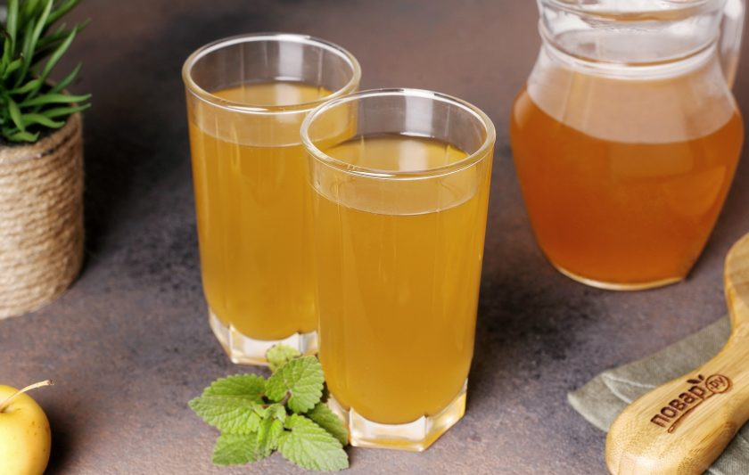 1. Этап. Компот из сушёных яблок для грудничка: Процедите его, охладите до тёплого состояния, перелейте в бутылочку или стакан и можно подавать.