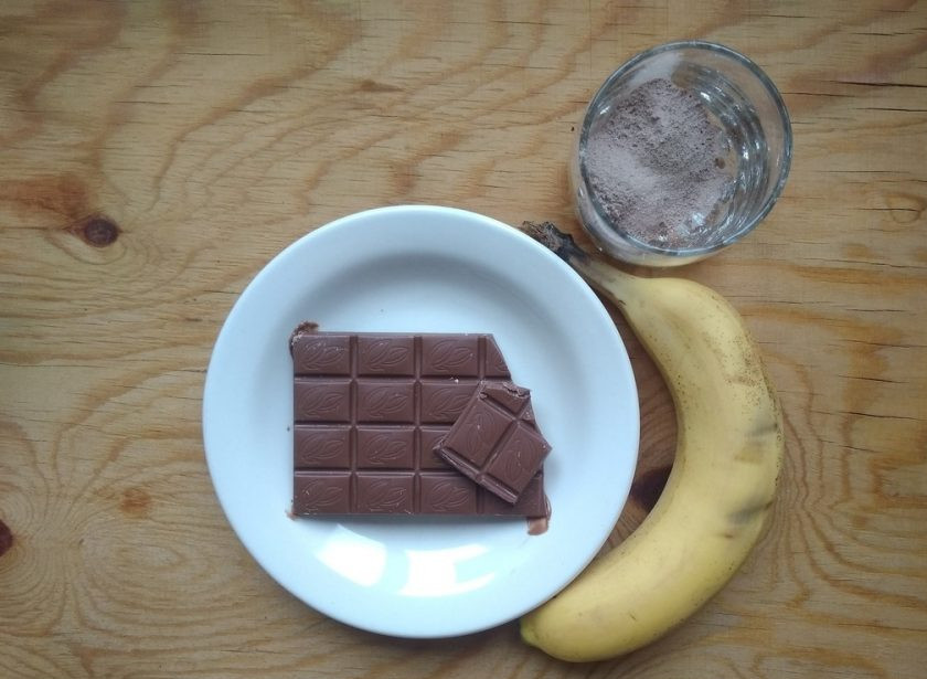 1. Этап. Шоколадно-банановые конфеты: 1. Купите нужные продукты.