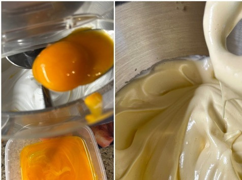 1. Этап. Торт  Клубничный Поцелуй: По одному подмешал в смесь желтки. Не взбивая, хорошо перемешал. На минимальной скорости.