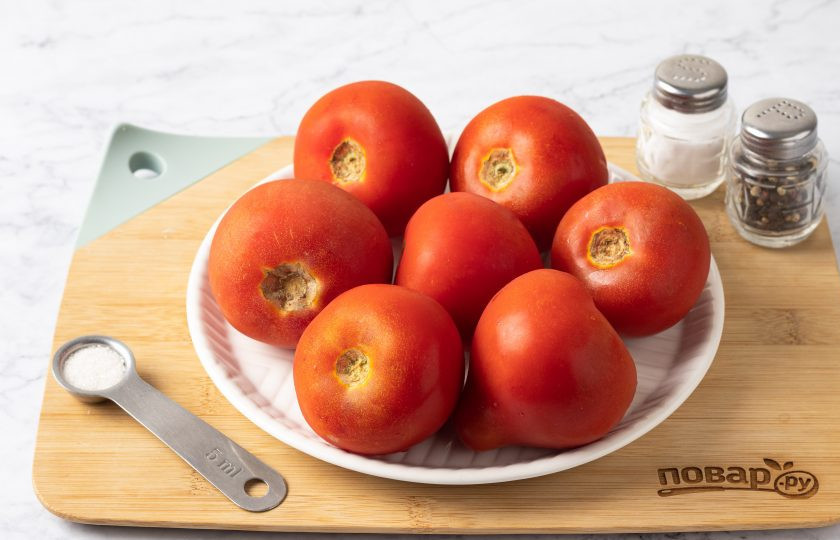 1. Этап. Сок томатный с мякотью: Подготовьте все ингредиенты.