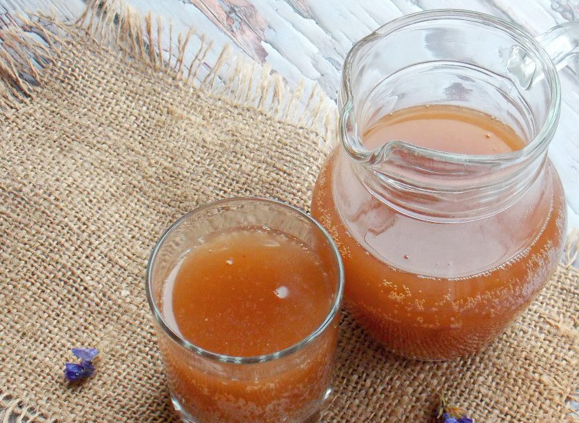 1. Этап. Квас из цикория: Уберите готовый квас в прохладное место для охлаждения. Разлейте по стаканам и подавайте.